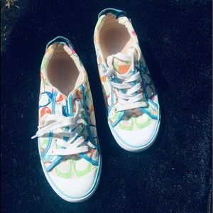 Coach size 7 tennies